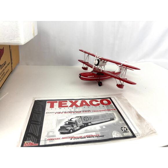 Wings of Texaco 1:64 Scale Diecast Plane 1936 Keystone-Loening Commuter The Duck - Picture 13 of 16
